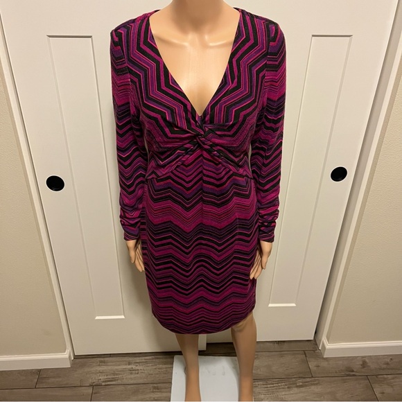 Cache Dress - Picture 4 of 8